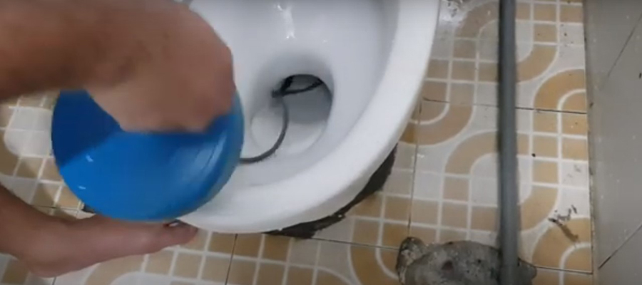 Thông tắc bồn cầu tại ba đình